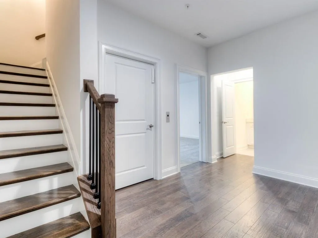 6613 Cadence Boulevard Unit 4, Sandy Springs, Georgia 30328, 2 Bedrooms Bedrooms, ,3 BathroomsBathrooms,Residential,Sold,6613 Cadence Boulevard Unit 4,5992402