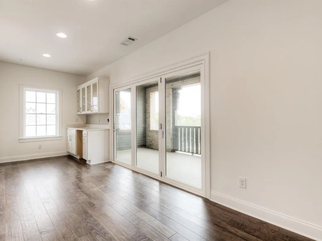 6613 Cadence Boulevard Unit 4, Sandy Springs, Georgia 30328, 2 Bedrooms Bedrooms, ,3 BathroomsBathrooms,Residential,Sold,6613 Cadence Boulevard Unit 4,5992402