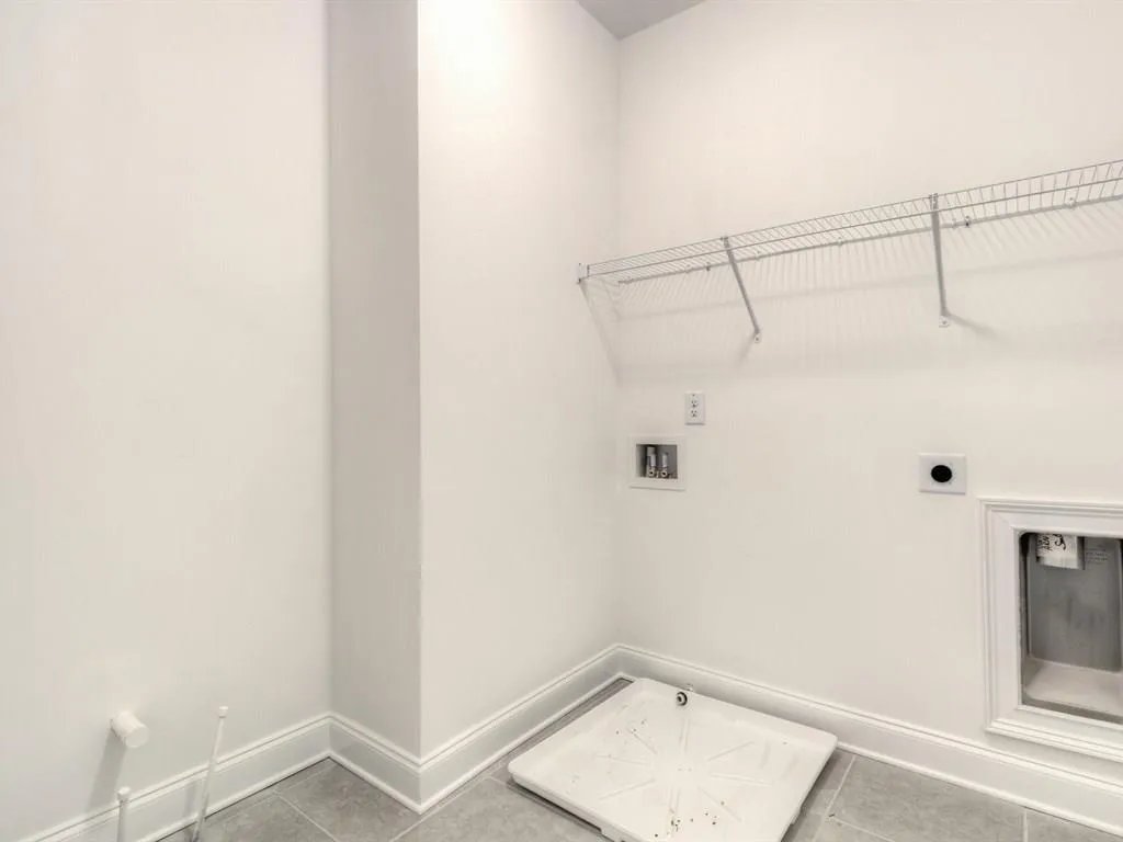 6613 Cadence Boulevard Unit 4, Sandy Springs, Georgia 30328, 2 Bedrooms Bedrooms, ,3 BathroomsBathrooms,Residential,Sold,6613 Cadence Boulevard Unit 4,5992402