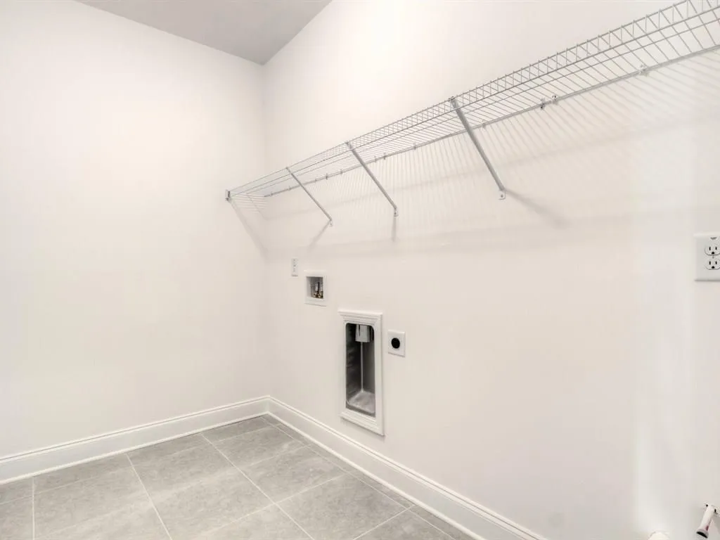 6613 Cadence Boulevard Unit 4, Sandy Springs, Georgia 30328, 2 Bedrooms Bedrooms, ,3 BathroomsBathrooms,Residential,Sold,6613 Cadence Boulevard Unit 4,5992402