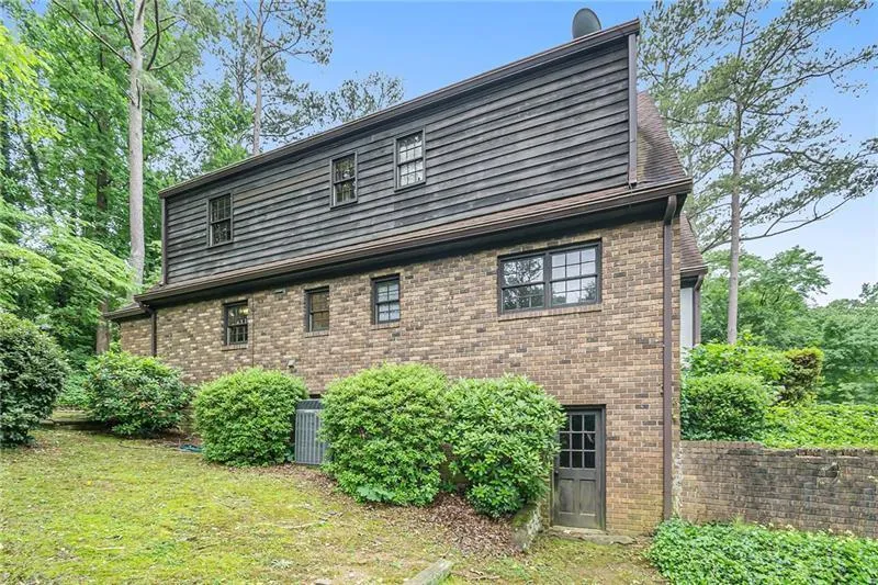285 Old College Way, Sandy Springs, Georgia 30328, 5 Bedrooms Bedrooms, ,4 BathroomsBathrooms,Residential,Sold,285 Old College Way,7066468