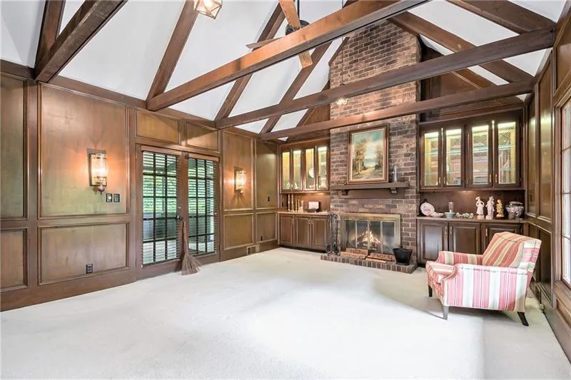 285 Old College Way, Sandy Springs, Georgia 30328, 5 Bedrooms Bedrooms, ,4 BathroomsBathrooms,Residential,Sold,285 Old College Way,7066468