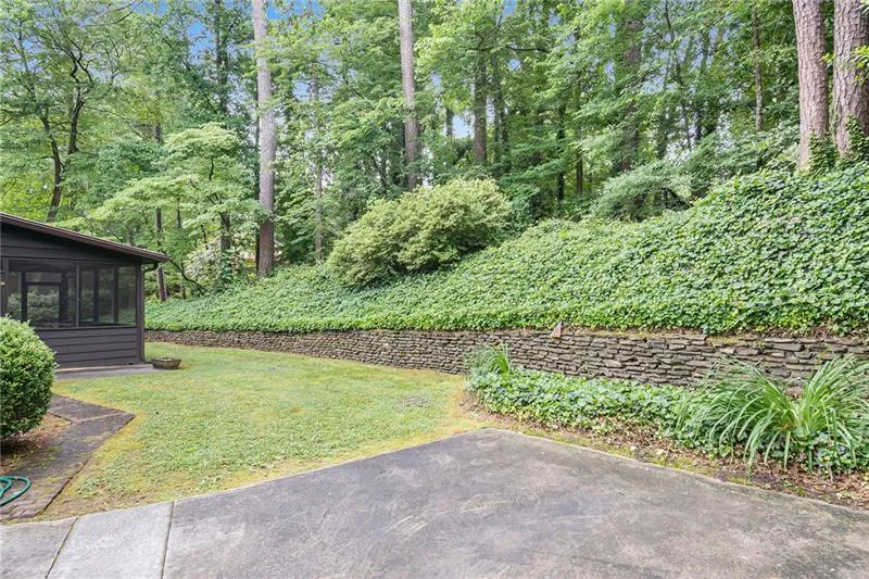 285 Old College Way, Sandy Springs, Georgia 30328, 5 Bedrooms Bedrooms, ,4 BathroomsBathrooms,Residential,Sold,285 Old College Way,7066468