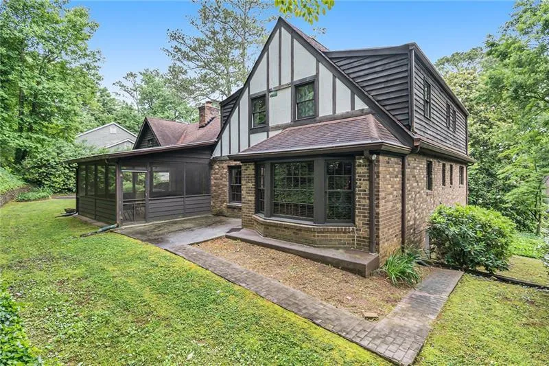 285 Old College Way, Sandy Springs, Georgia 30328, 5 Bedrooms Bedrooms, ,4 BathroomsBathrooms,Residential,Sold,285 Old College Way,7066468