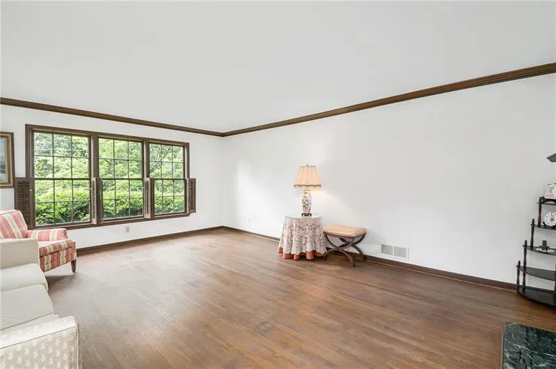 285 Old College Way, Sandy Springs, Georgia 30328, 5 Bedrooms Bedrooms, ,4 BathroomsBathrooms,Residential,Sold,285 Old College Way,7066468