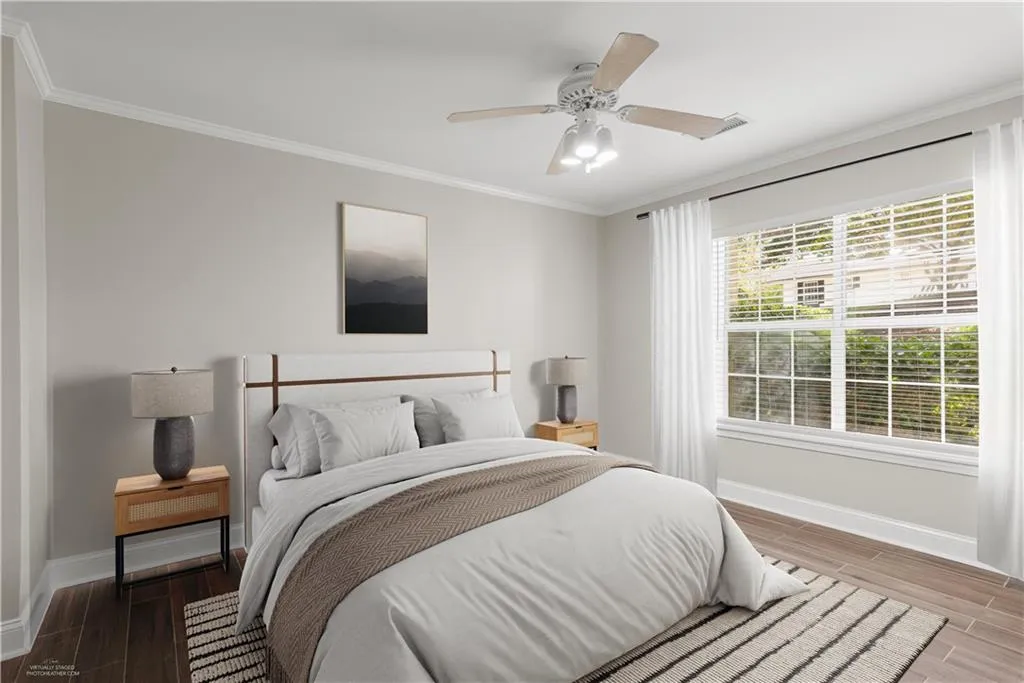 Secondary bedroom