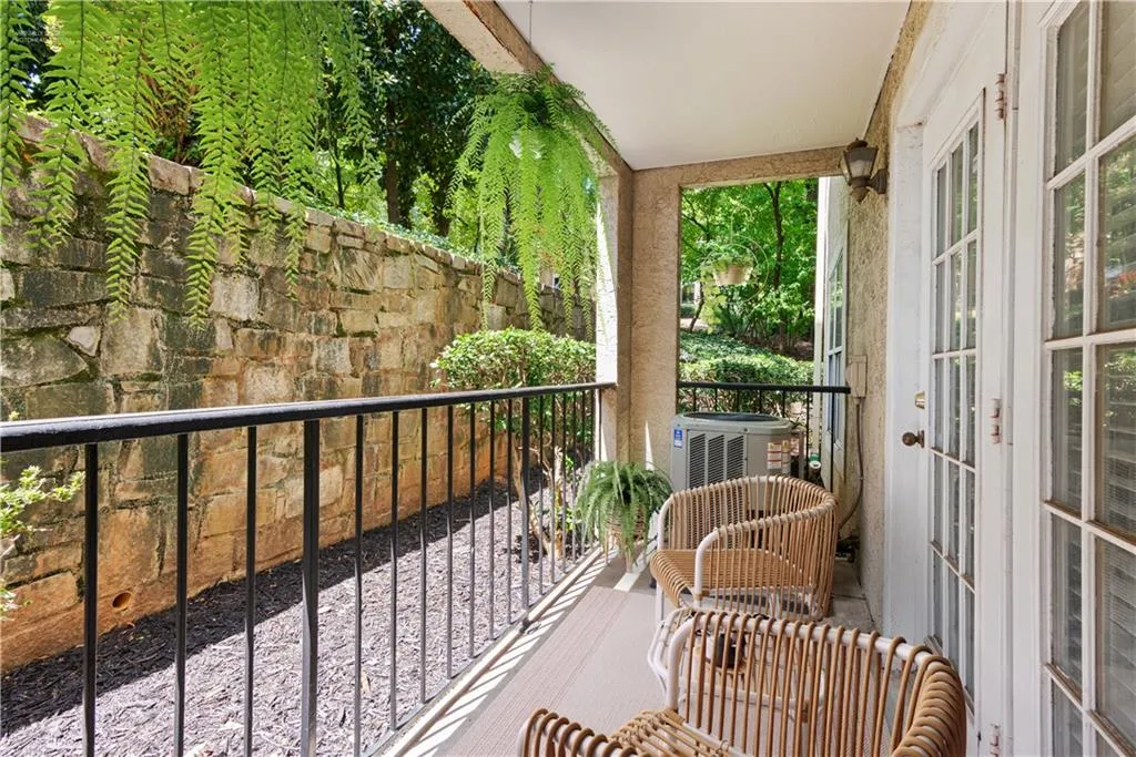 3655 Habersham Road Ne Unit A-108, Atlanta, Georgia 30305, 2 Bedrooms Bedrooms, ,2 BathroomsBathrooms,Residential,For Sale,3655 Habersham Road Ne Unit A-108,7638842