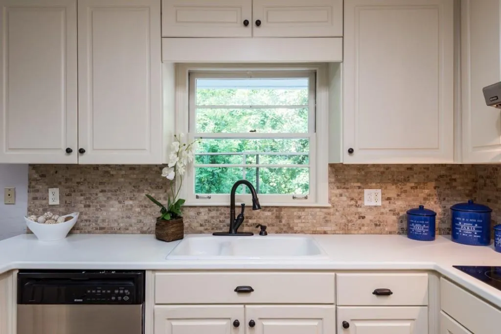 6910 Castleton Drive, Sandy Springs, Georgia 30328, 5 Bedrooms Bedrooms, ,3 BathroomsBathrooms,Residential,Sold,6910 Castleton Drive,5911074