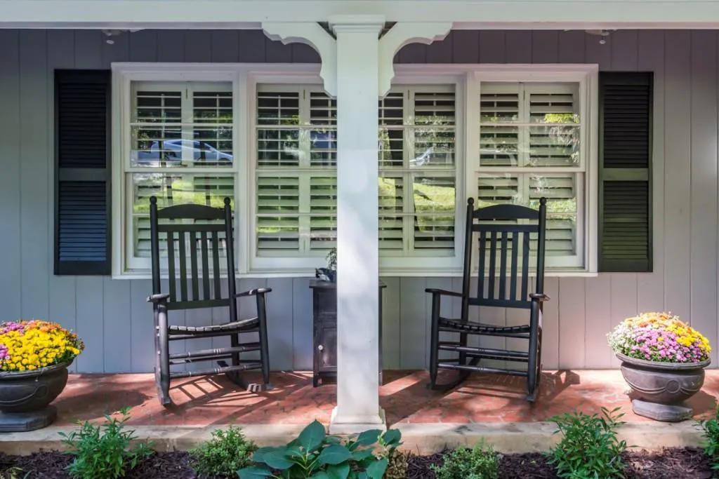 6910 Castleton Drive, Sandy Springs, Georgia 30328, 5 Bedrooms Bedrooms, ,3 BathroomsBathrooms,Residential,Sold,6910 Castleton Drive,5911074