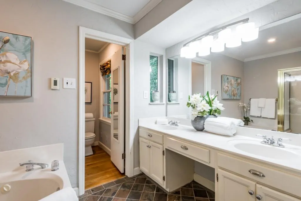 6910 Castleton Drive, Sandy Springs, Georgia 30328, 5 Bedrooms Bedrooms, ,3 BathroomsBathrooms,Residential,Sold,6910 Castleton Drive,5911074