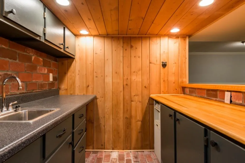 6910 Castleton Drive, Sandy Springs, Georgia 30328, 5 Bedrooms Bedrooms, ,3 BathroomsBathrooms,Residential,Sold,6910 Castleton Drive,5911074