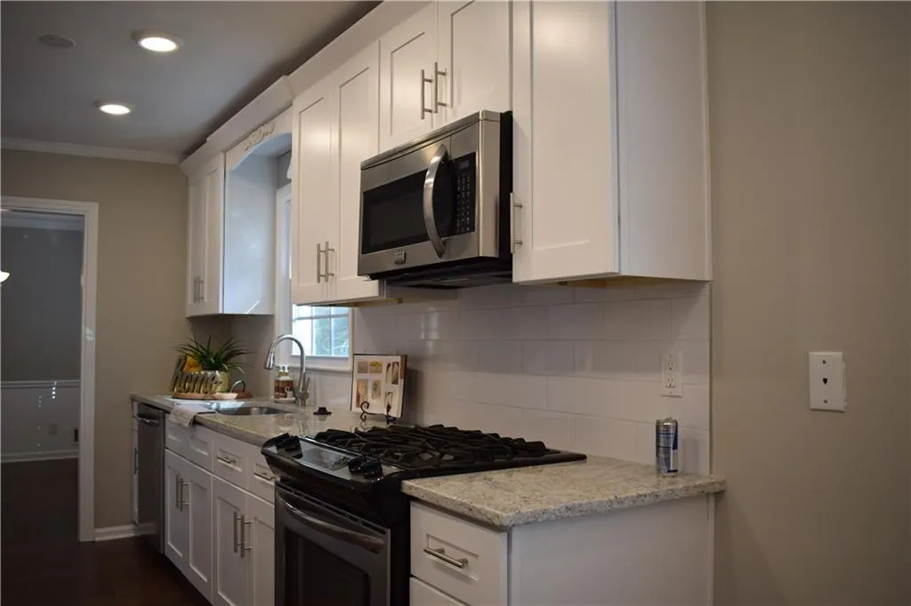 6535 Wright Road, Sandy Springs, Georgia 30328, 3 Bedrooms Bedrooms, ,2 BathroomsBathrooms,Residential,Sold,6535 Wright Road,6112418