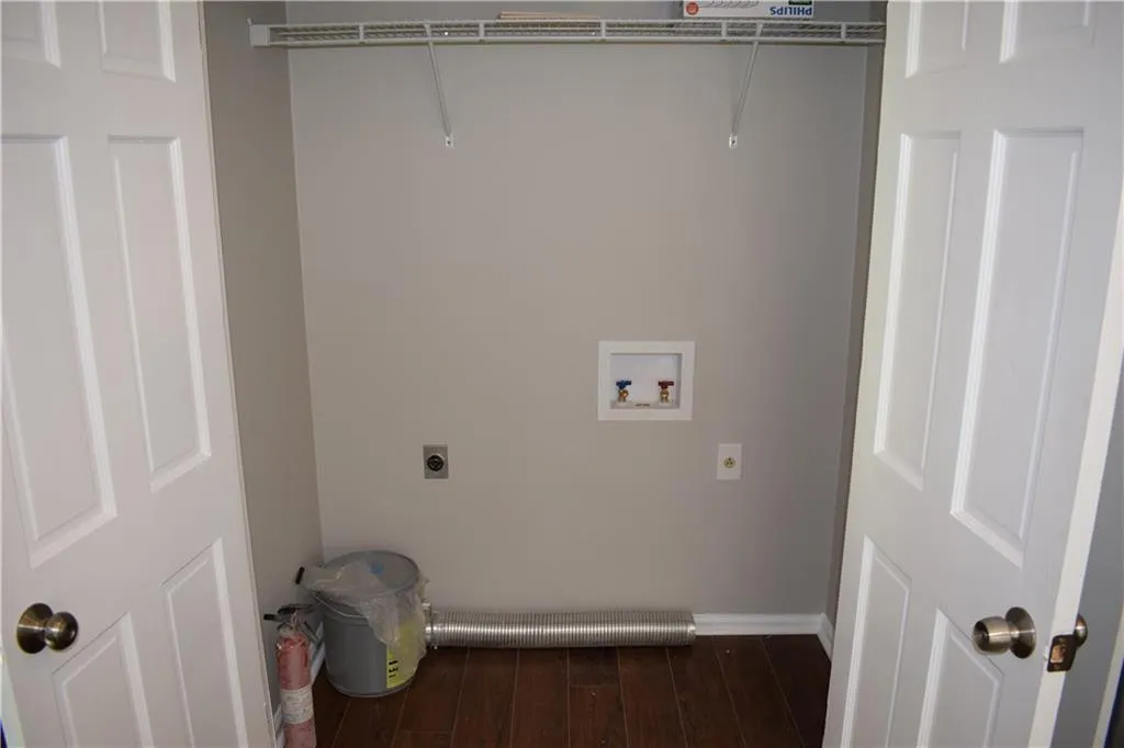 6535 Wright Road, Sandy Springs, Georgia 30328, 3 Bedrooms Bedrooms, ,2 BathroomsBathrooms,Residential,Sold,6535 Wright Road,6112418