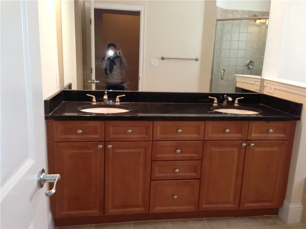 1179 Glenridge Place Unit 907, Atlanta, Georgia 30342, 1 Bedroom Bedrooms, ,1 BathroomBathrooms,Residential,Sold,1179 Glenridge Place Unit 907,5670285