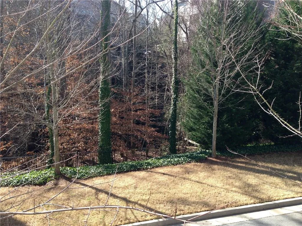 1179 Glenridge Place Unit 907, Atlanta, Georgia 30342, 1 Bedroom Bedrooms, ,1 BathroomBathrooms,Residential,Sold,1179 Glenridge Place Unit 907,5670285