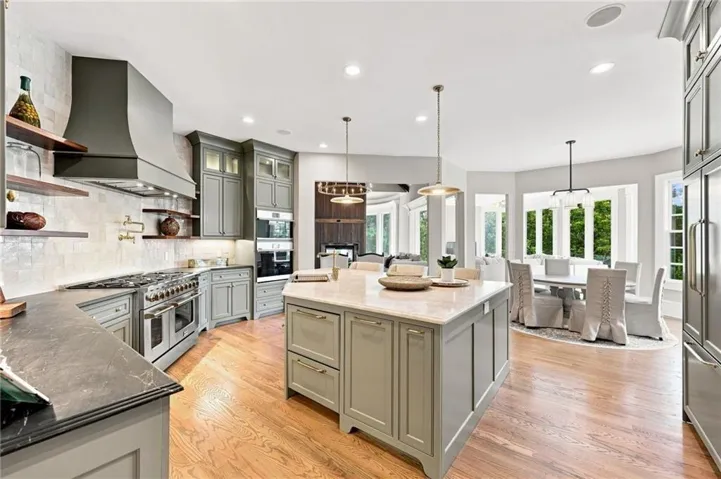 6756 Hedge Row Lane, Gainesville, Georgia 30506
