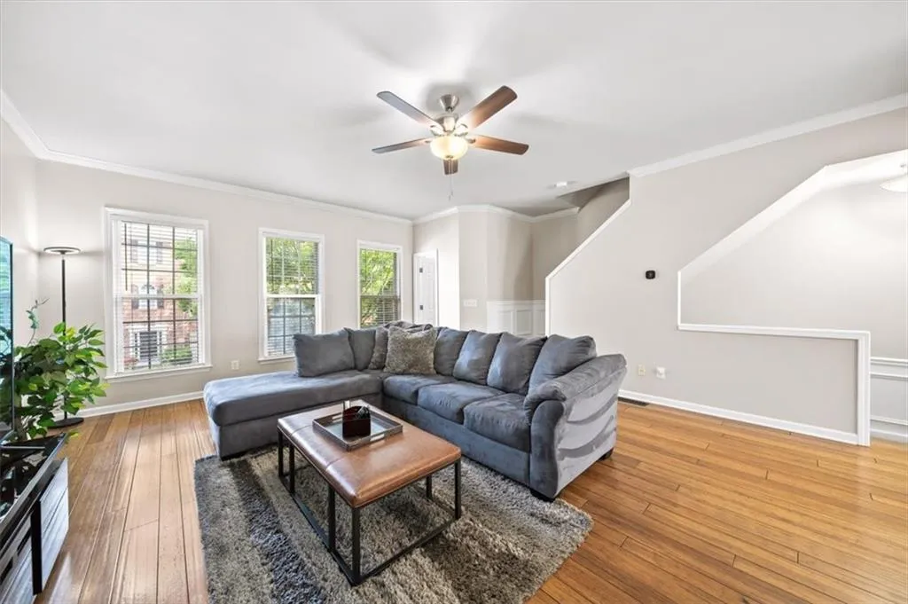2324 Towneheights Terrace Se, Atlanta, Georgia 30339, 3 Bedrooms Bedrooms, ,2 BathroomsBathrooms,Residential,For Sale,2324 Towneheights Terrace Se,7563628