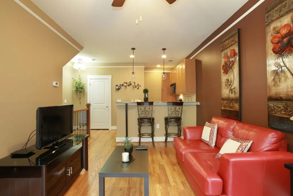 216 Semel Circle Unit 349, Atlanta, Georgia 30309, 2 Bedrooms Bedrooms, ,1 BathroomBathrooms,Residential,Sold,216 Semel Circle Unit 349,5718176