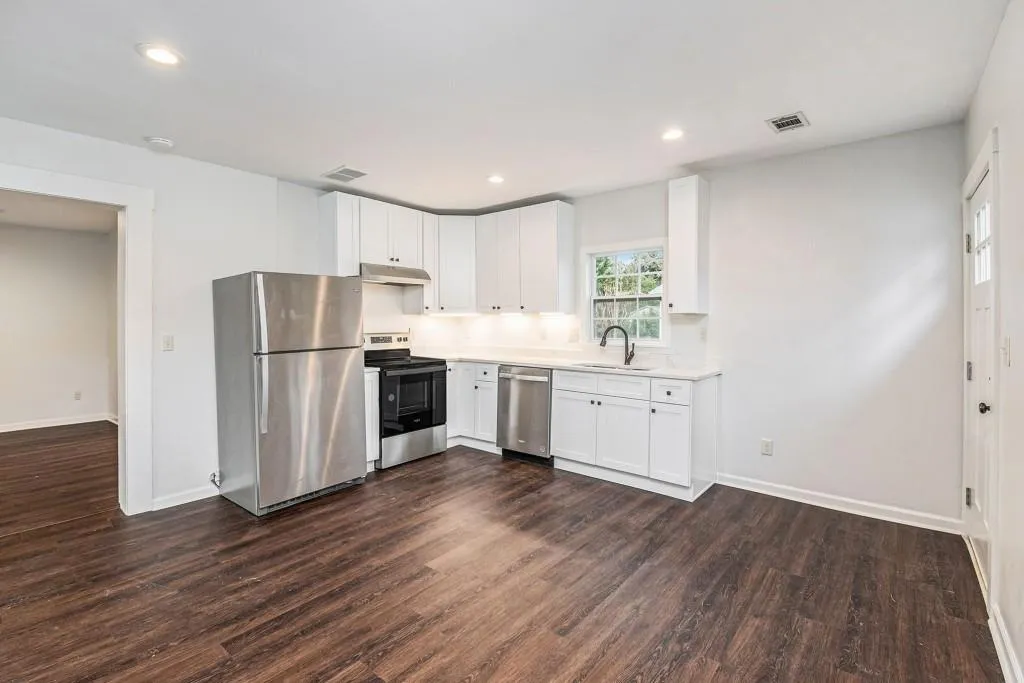 270 E Belle Isle Road, Atlanta, Georgia 30342, 3 Bedrooms Bedrooms, ,3 BathroomsBathrooms,Residential,Sold,270 E Belle Isle Road,7015002