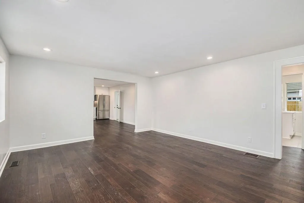 270 E Belle Isle Road, Atlanta, Georgia 30342, 3 Bedrooms Bedrooms, ,3 BathroomsBathrooms,Residential,Sold,270 E Belle Isle Road,7015002