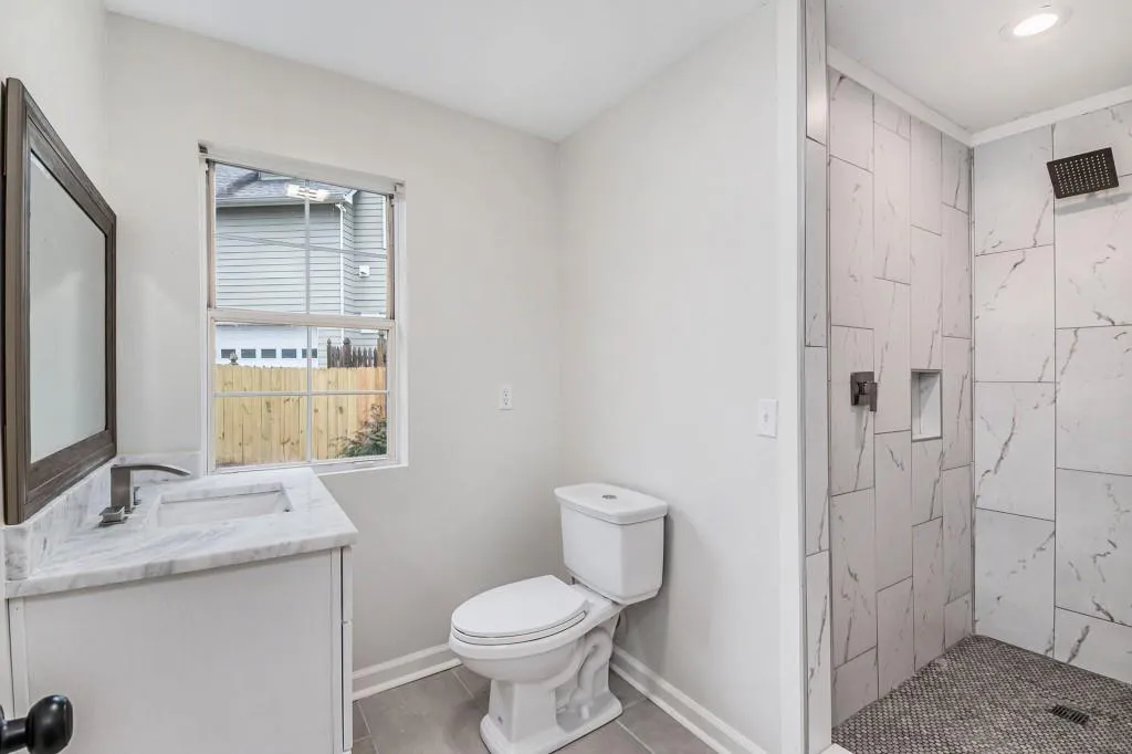 270 E Belle Isle Road, Atlanta, Georgia 30342, 3 Bedrooms Bedrooms, ,3 BathroomsBathrooms,Residential,Sold,270 E Belle Isle Road,7015002