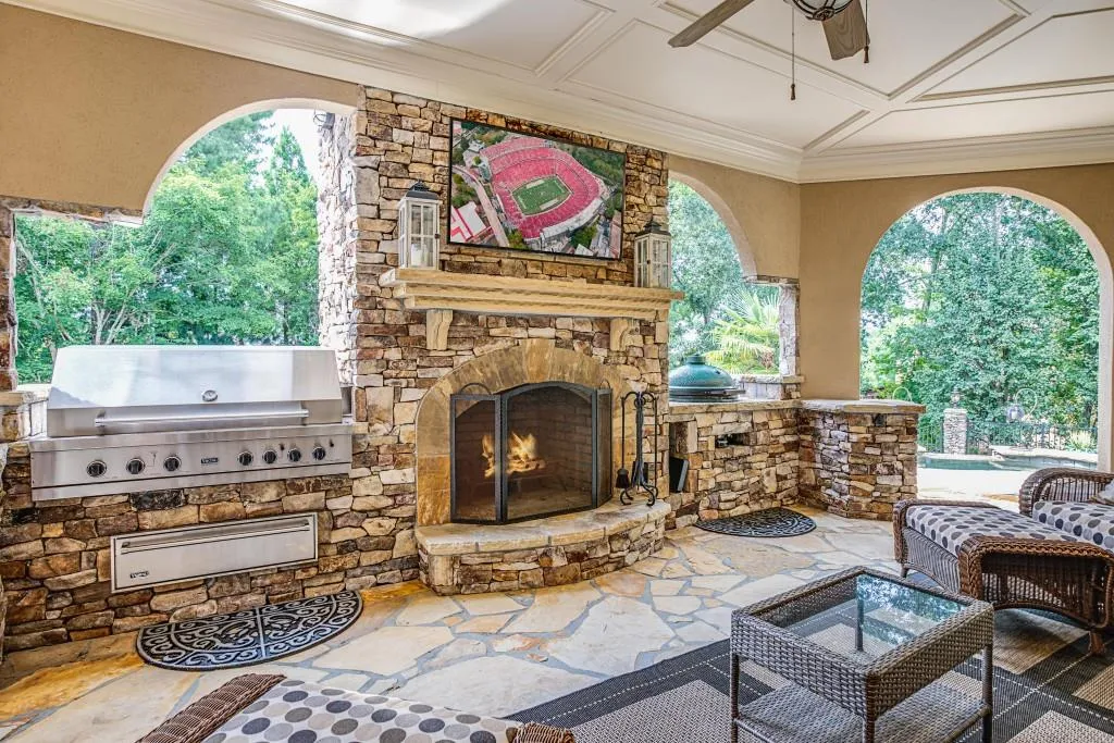 415 Verdi Lane, Atlanta, Georgia 30350, 5 Bedrooms Bedrooms, ,5 BathroomsBathrooms,Residential,Sold,415 Verdi Lane,6049498