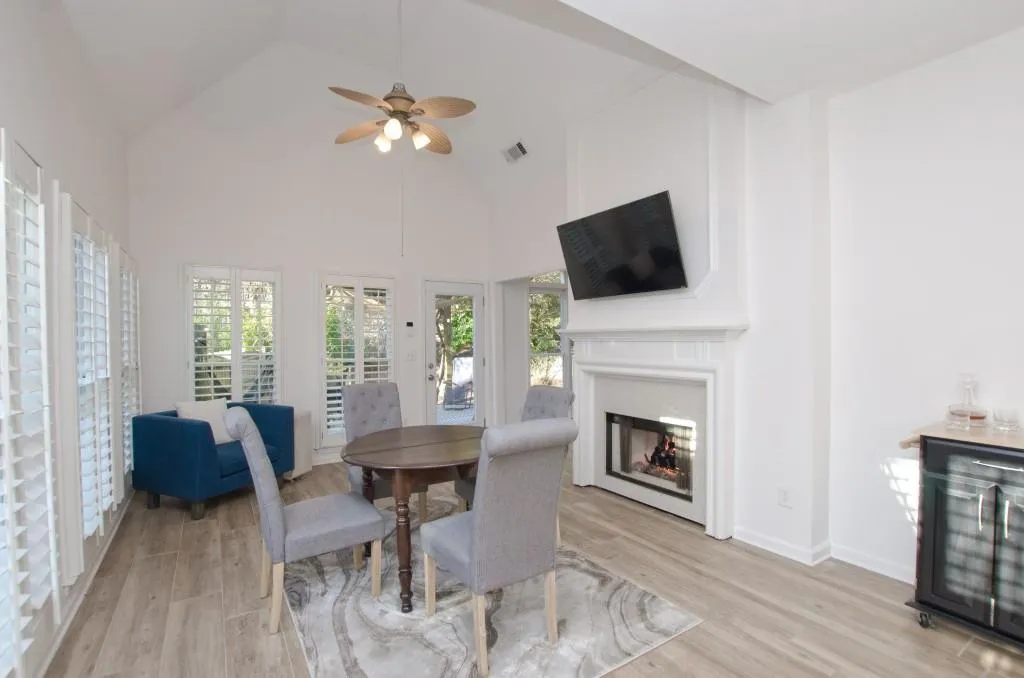 545 Montrose Lane, Sandy Springs, Georgia 30328, 4 Bedrooms Bedrooms, ,2 BathroomsBathrooms,Residential,Sold,545 Montrose Lane,7505396