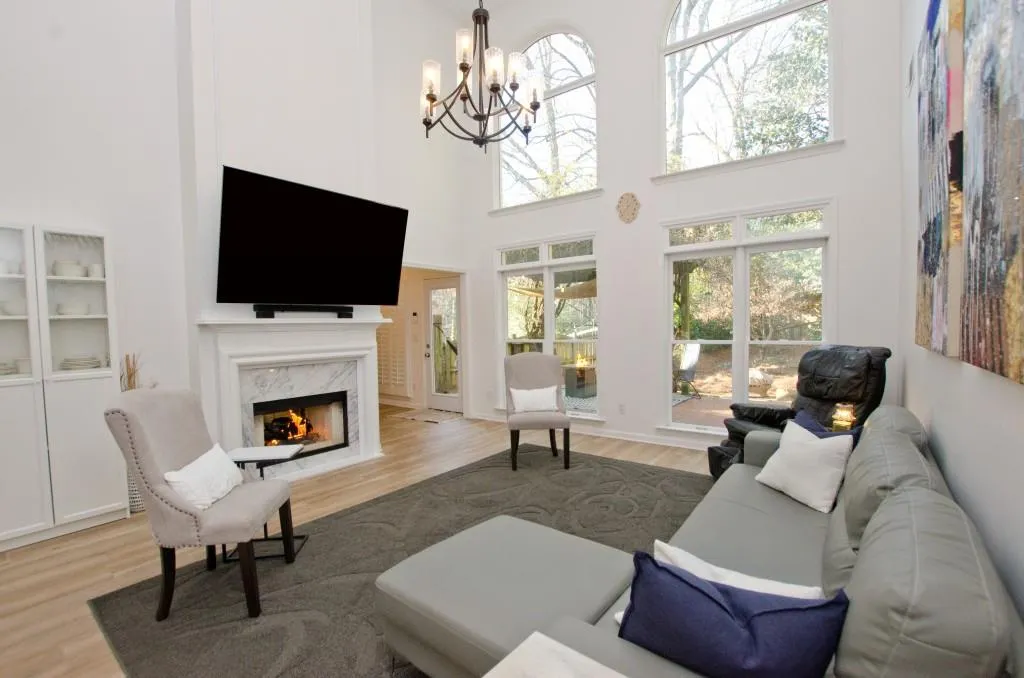 545 Montrose Lane, Sandy Springs, Georgia 30328, 4 Bedrooms Bedrooms, ,2 BathroomsBathrooms,Residential,Sold,545 Montrose Lane,7505396