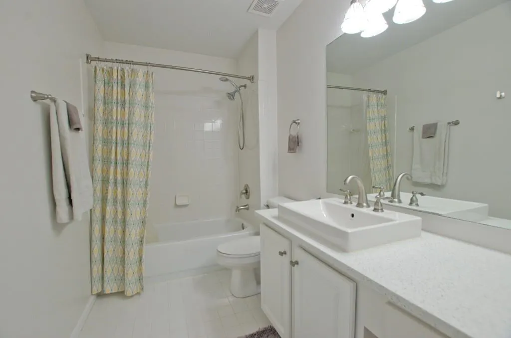 545 Montrose Lane, Sandy Springs, Georgia 30328, 4 Bedrooms Bedrooms, ,2 BathroomsBathrooms,Residential,Sold,545 Montrose Lane,7505396