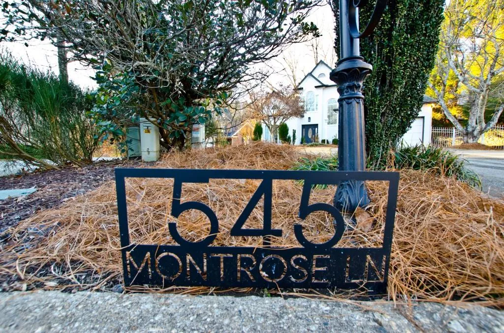 545 Montrose Lane, Sandy Springs, Georgia 30328, 4 Bedrooms Bedrooms, ,2 BathroomsBathrooms,Residential,Sold,545 Montrose Lane,7505396