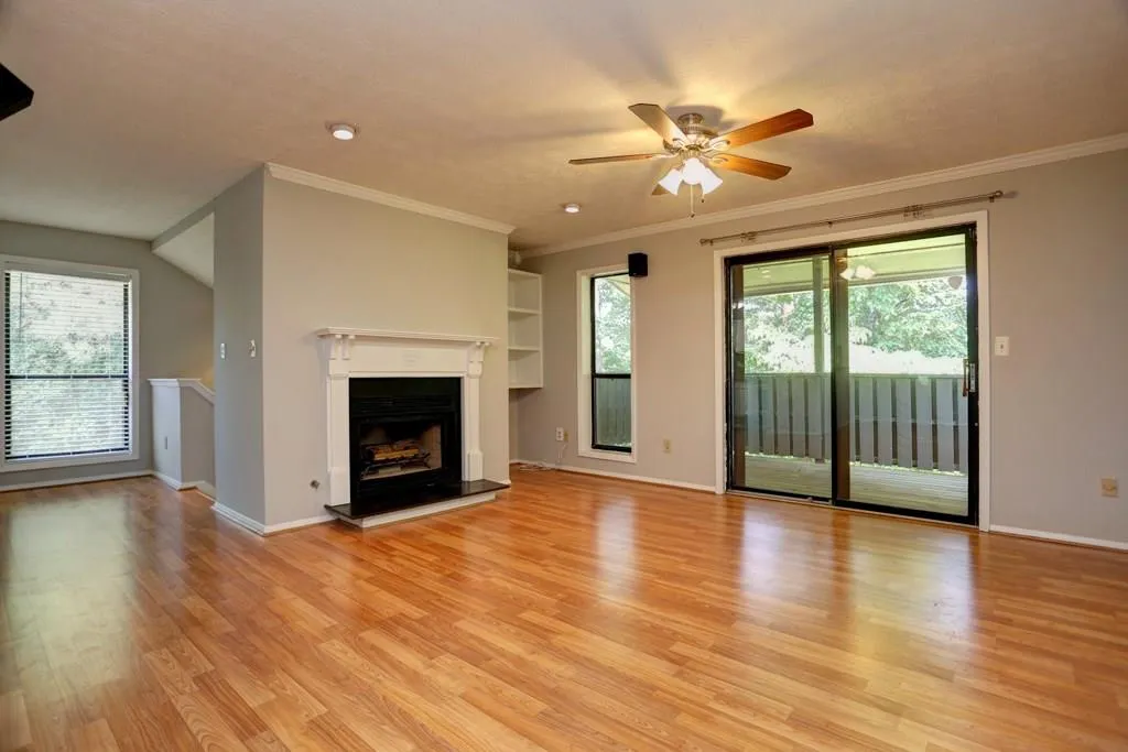 404 Woodcliff Drive Unit 404, Sandy Springs, Georgia 30350, 2 Bedrooms Bedrooms, ,1 BathroomBathrooms,Residential,Sold,404 Woodcliff Drive Unit 404,5724266