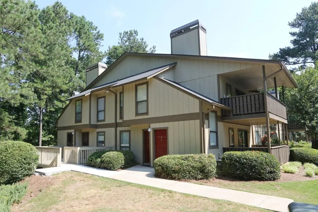 404 Woodcliff Drive Unit 404, Sandy Springs, Georgia 30350, 2 Bedrooms Bedrooms, ,1 BathroomBathrooms,Residential,Sold,404 Woodcliff Drive Unit 404,5724266