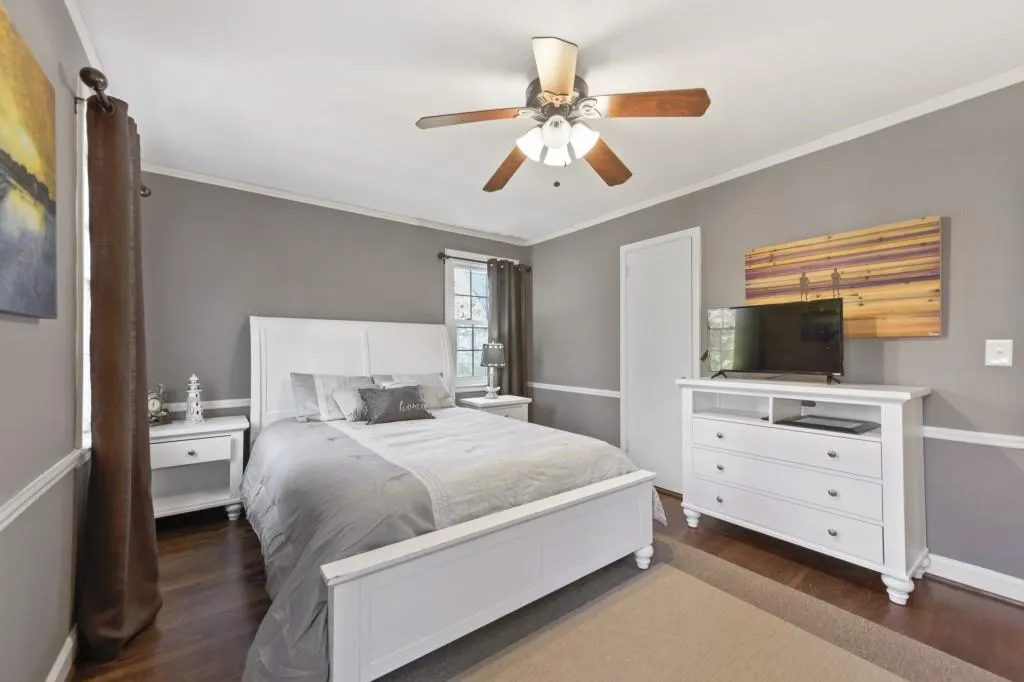 295 Green Hill Road, Atlanta, Georgia 30342, 3 Bedrooms Bedrooms, ,2 BathroomsBathrooms,Residential,Sold,295 Green Hill Road,6815009