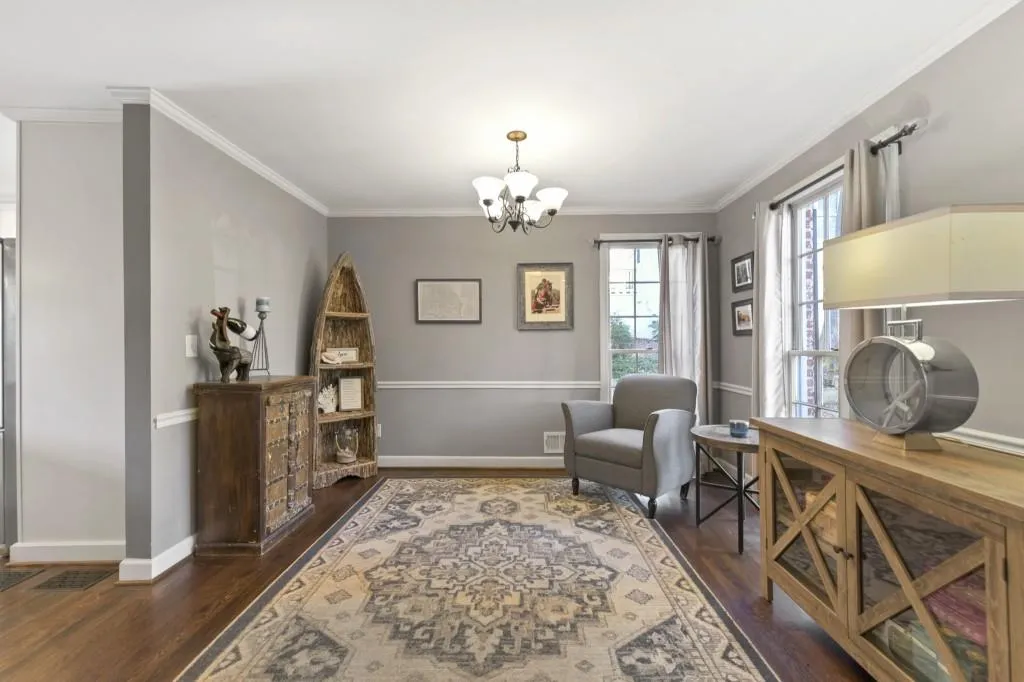 295 Green Hill Road, Atlanta, Georgia 30342, 3 Bedrooms Bedrooms, ,2 BathroomsBathrooms,Residential,Sold,295 Green Hill Road,6815009