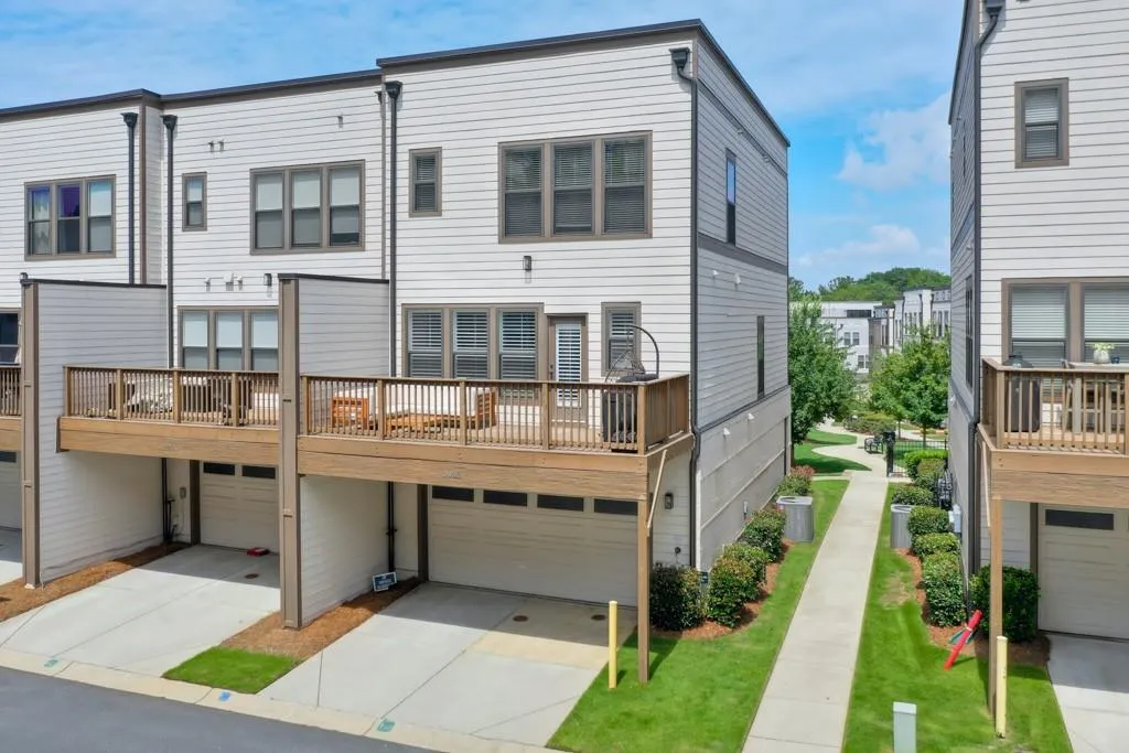 2032 Holtz Lane Nw, Atlanta, Georgia 30318, 3 Bedrooms Bedrooms, ,3 BathroomsBathrooms,Residential,For Sale,2032 Holtz Lane Nw,7634488