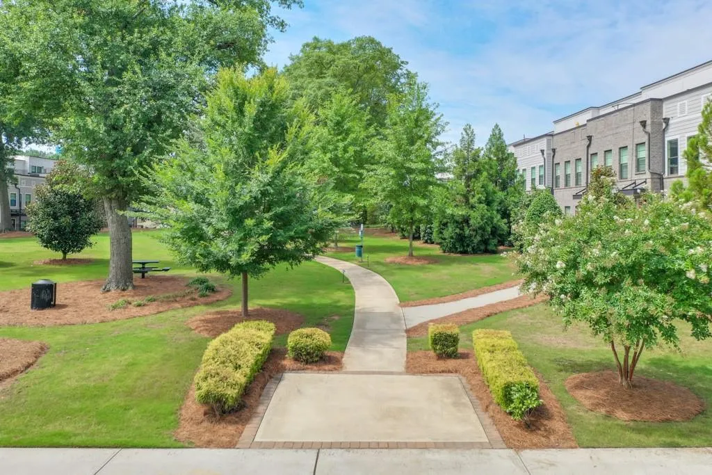 2032 Holtz Lane Nw, Atlanta, Georgia 30318, 3 Bedrooms Bedrooms, ,3 BathroomsBathrooms,Residential,For Sale,2032 Holtz Lane Nw,7634488