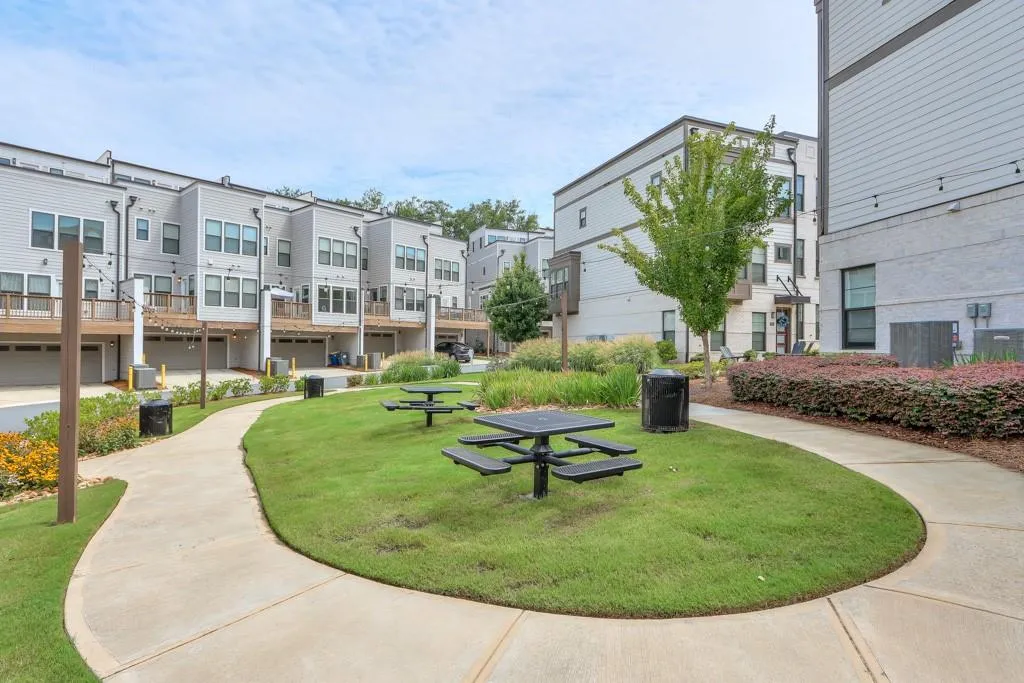 2032 Holtz Lane Nw, Atlanta, Georgia 30318, 3 Bedrooms Bedrooms, ,3 BathroomsBathrooms,Residential,For Sale,2032 Holtz Lane Nw,7634488