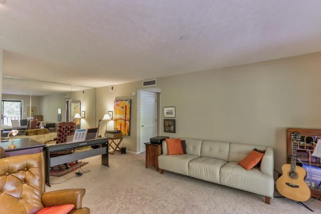 1401 Woodcliff Drive Unit 1401, Sandy Springs, Georgia 30350, 1 Bedroom Bedrooms, ,1 BathroomBathrooms,Residential,Sold,1401 Woodcliff Drive Unit 1401,5930912