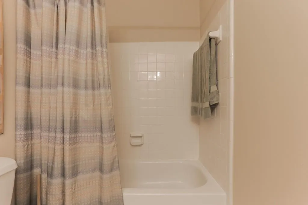 1401 Woodcliff Drive Unit 1401, Sandy Springs, Georgia 30350, 1 Bedroom Bedrooms, ,1 BathroomBathrooms,Residential,Sold,1401 Woodcliff Drive Unit 1401,5930912