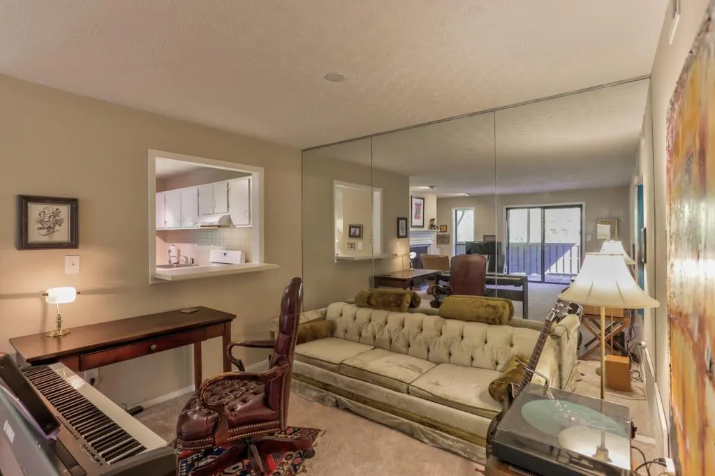 1401 Woodcliff Drive Unit 1401, Sandy Springs, Georgia 30350, 1 Bedroom Bedrooms, ,1 BathroomBathrooms,Residential,Sold,1401 Woodcliff Drive Unit 1401,5930912