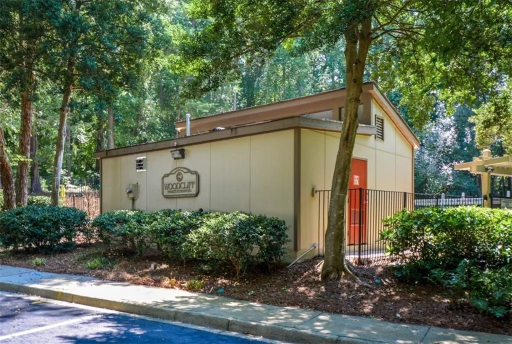 1401 Woodcliff Drive Unit 1401, Sandy Springs, Georgia 30350, 1 Bedroom Bedrooms, ,1 BathroomBathrooms,Residential,Sold,1401 Woodcliff Drive Unit 1401,5930912