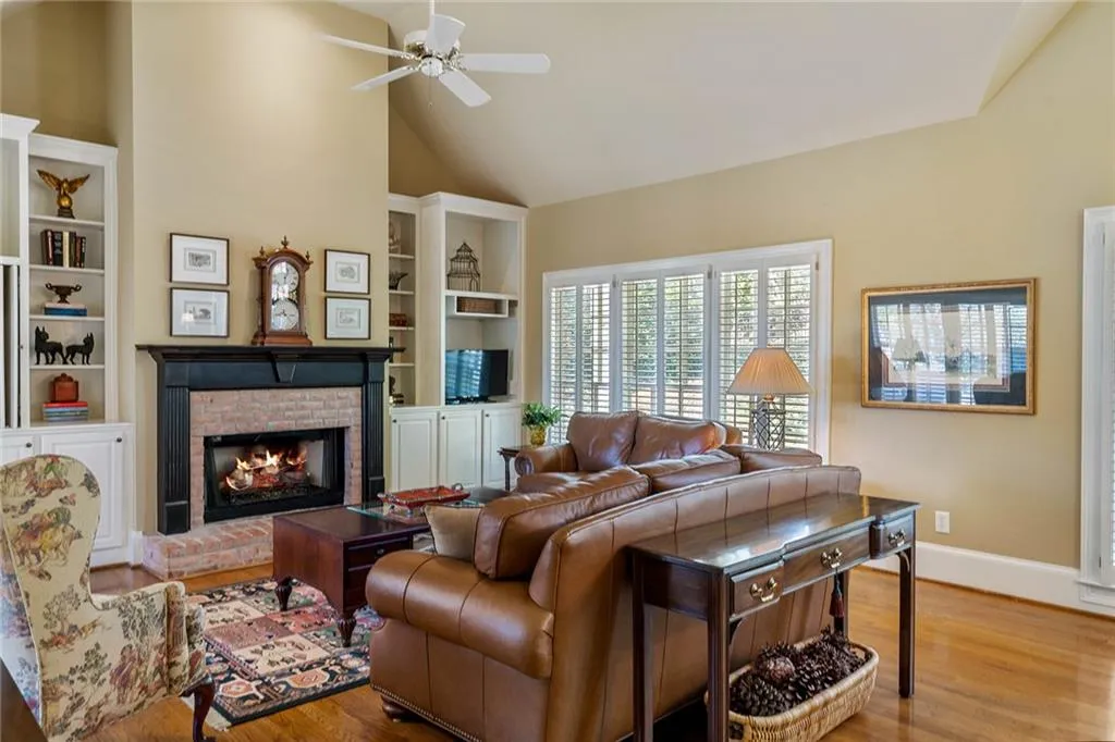 620 Telford Place Ne, Sandy Springs, Georgia 30342, 4 Bedrooms Bedrooms, ,3 BathroomsBathrooms,Residential,Sold,620 Telford Place Ne,7186851