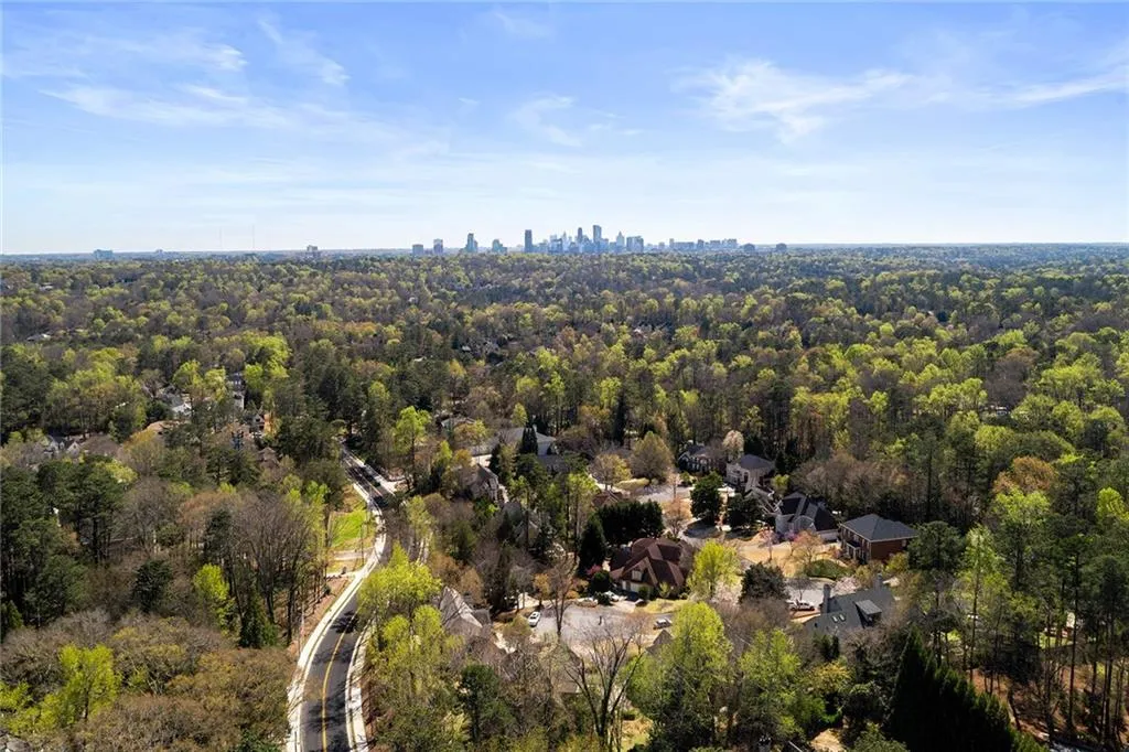 620 Telford Place Ne, Sandy Springs, Georgia 30342, 4 Bedrooms Bedrooms, ,3 BathroomsBathrooms,Residential,Sold,620 Telford Place Ne,7186851