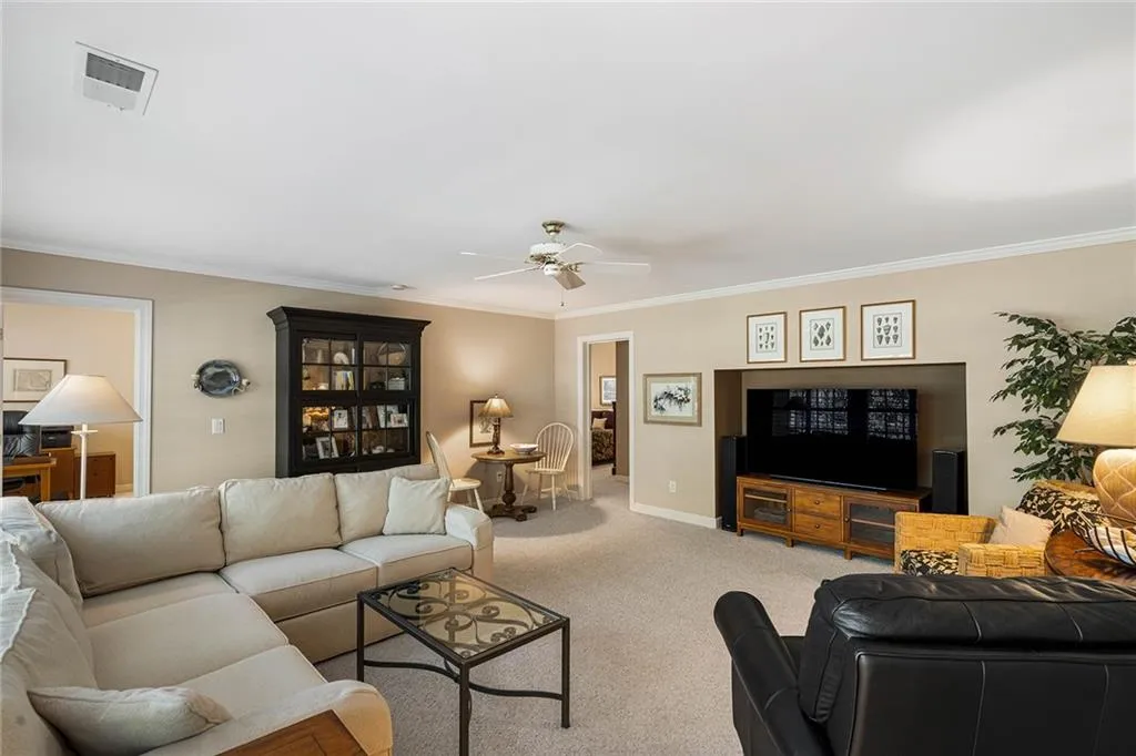 620 Telford Place Ne, Sandy Springs, Georgia 30342, 4 Bedrooms Bedrooms, ,3 BathroomsBathrooms,Residential,Sold,620 Telford Place Ne,7186851