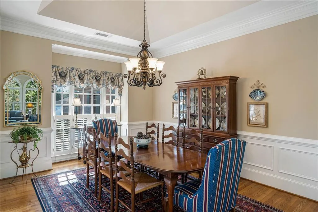 620 Telford Place Ne, Sandy Springs, Georgia 30342, 4 Bedrooms Bedrooms, ,3 BathroomsBathrooms,Residential,Sold,620 Telford Place Ne,7186851