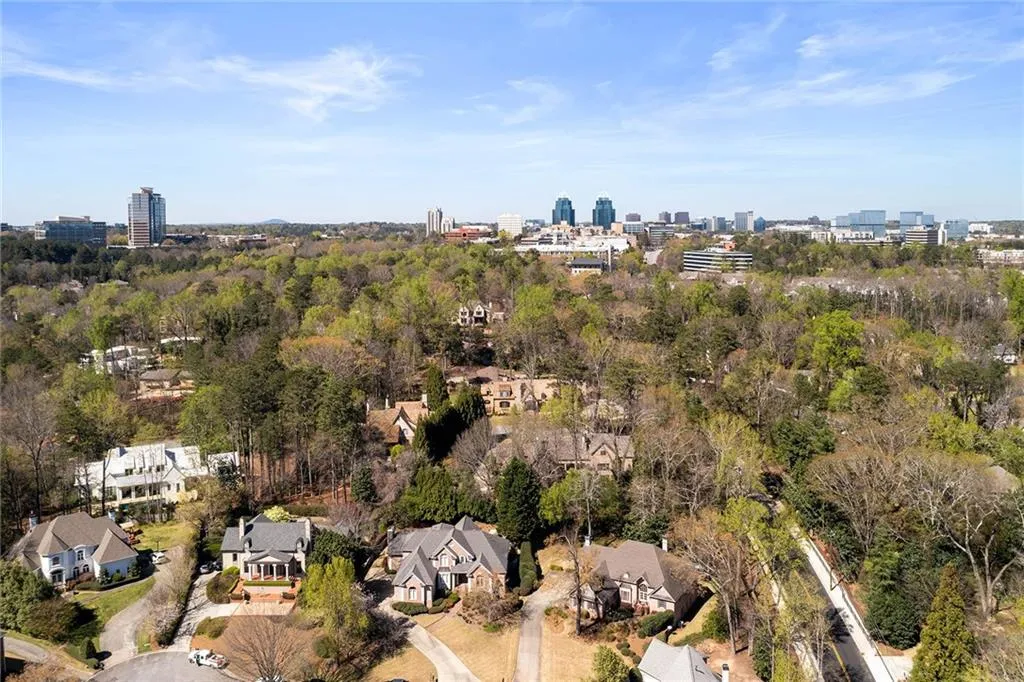620 Telford Place Ne, Sandy Springs, Georgia 30342, 4 Bedrooms Bedrooms, ,3 BathroomsBathrooms,Residential,Sold,620 Telford Place Ne,7186851