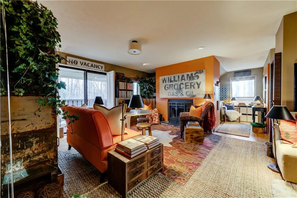 709 Woodcliff Drive, Sandy Springs, Georgia 30350, 1 Bedroom Bedrooms, ,1 BathroomBathrooms,Residential,Sold,709 Woodcliff Drive,6521577