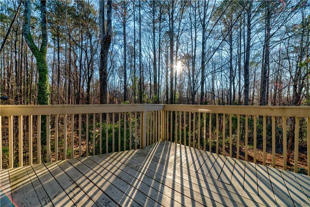 709 Woodcliff Drive, Sandy Springs, Georgia 30350, 1 Bedroom Bedrooms, ,1 BathroomBathrooms,Residential,Sold,709 Woodcliff Drive,6521577