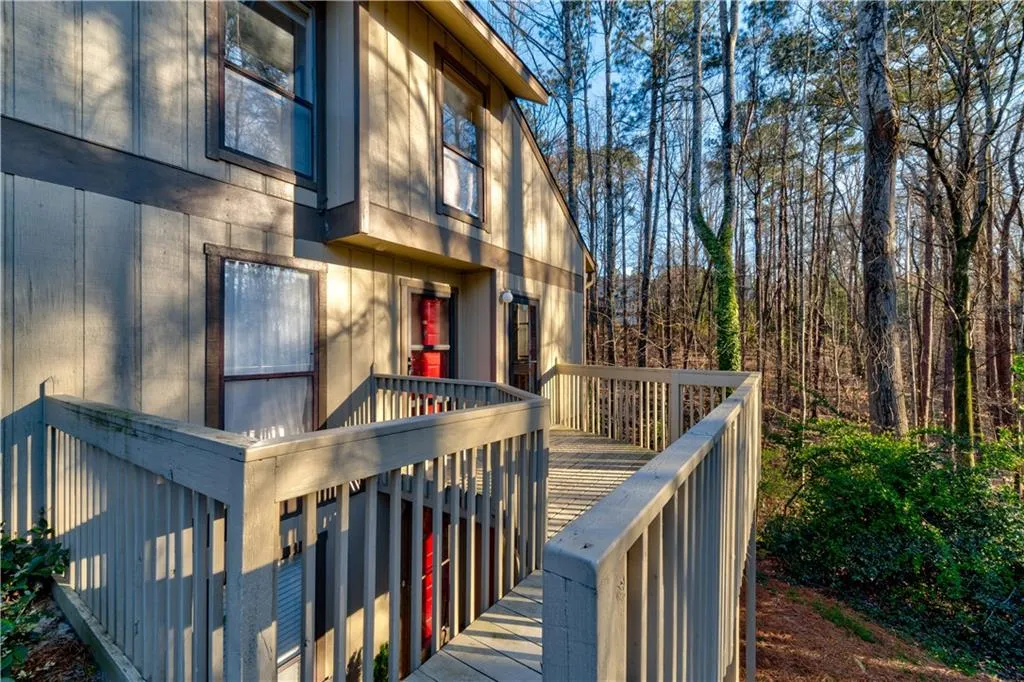 709 Woodcliff Drive, Sandy Springs, Georgia 30350, 1 Bedroom Bedrooms, ,1 BathroomBathrooms,Residential,Sold,709 Woodcliff Drive,6521577