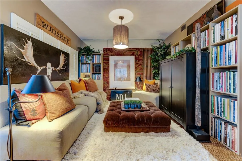709 Woodcliff Drive, Sandy Springs, Georgia 30350, 1 Bedroom Bedrooms, ,1 BathroomBathrooms,Residential,Sold,709 Woodcliff Drive,6521577